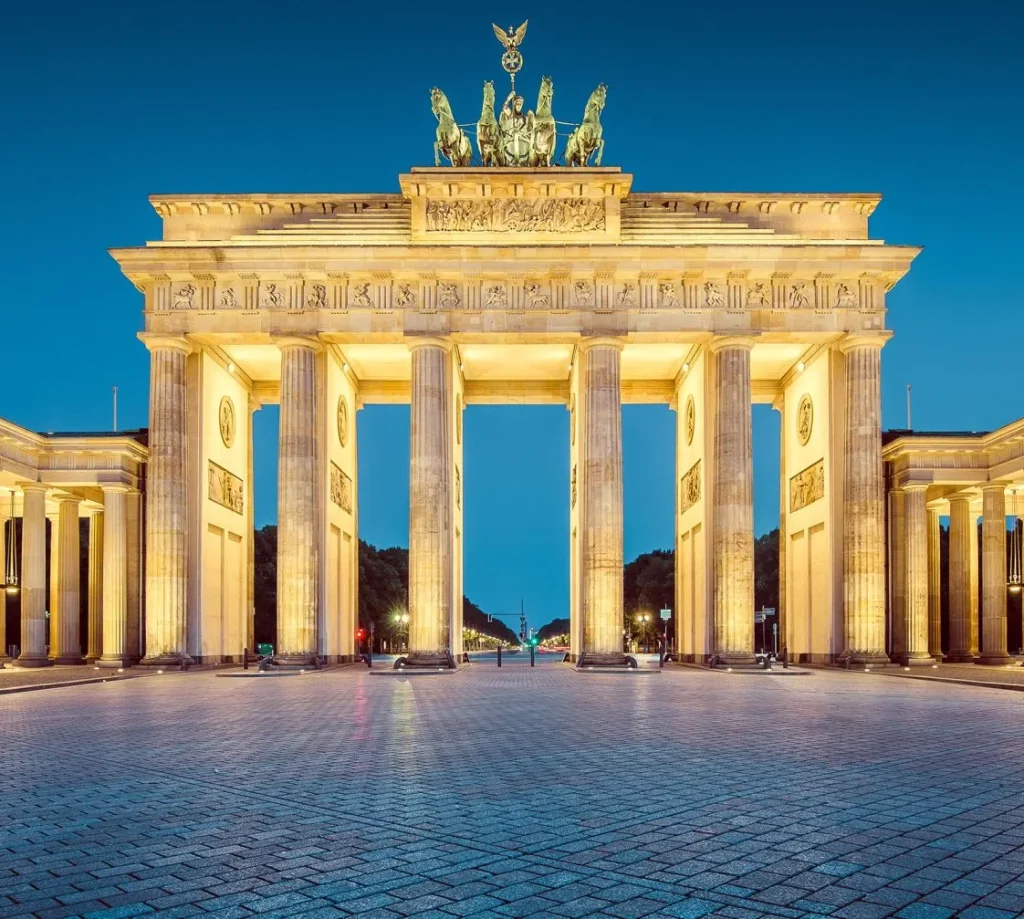 Germany__0001_Germany-Berlin-Brandenburg-Gate_shutterstock_367652915-_1_-min